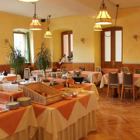 Schwarzes Lamm Πανσιόν 3*